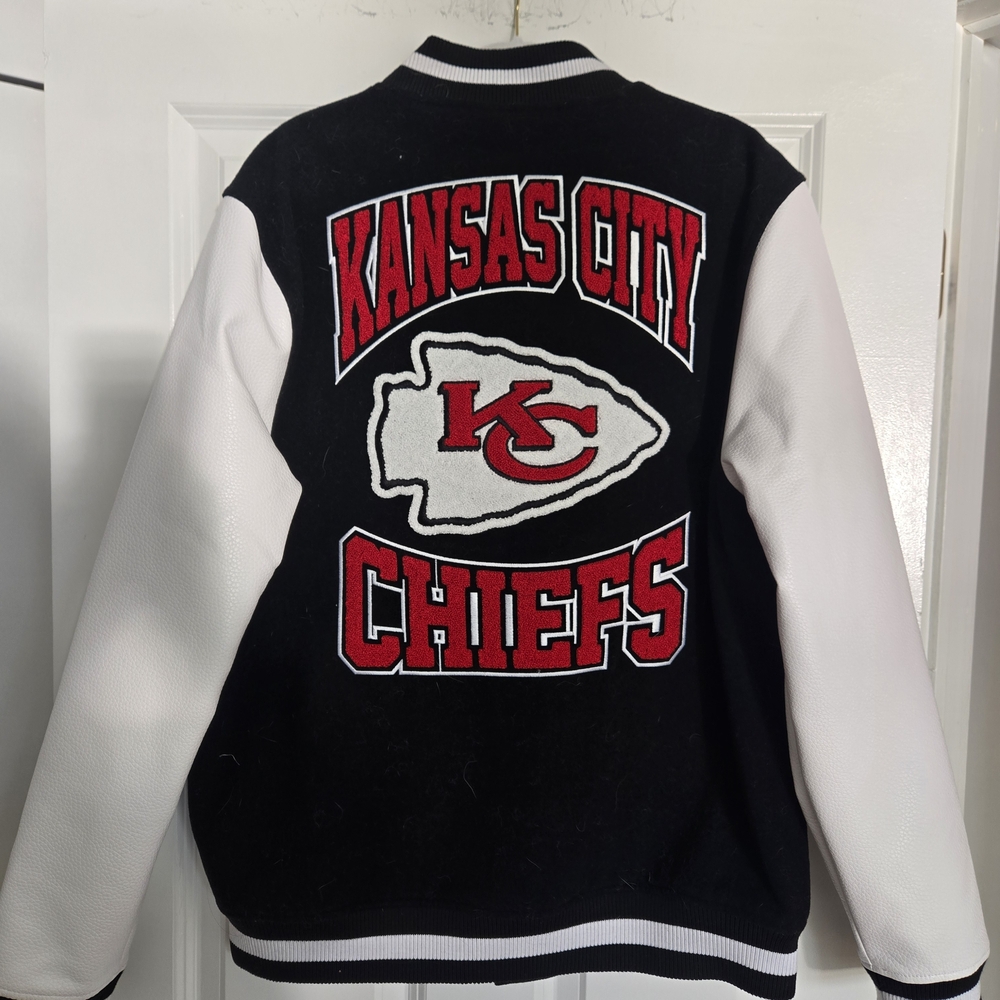 Worn Once New Era Black and White Kansas City Chiefs Jacket